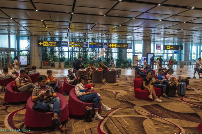 Changi repülőtér Szingapúrban - mindent a kényelemért és a pihenésért