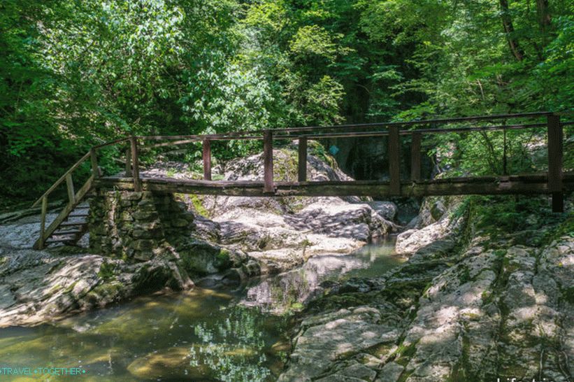 Agur-vízesések Szocsiban - hogyan juthat el, fénykép és áttekintésem