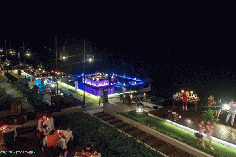 Légbár az InterContinental Hotelben - a legjobb hely, ahol a Samui naplementét találja meg