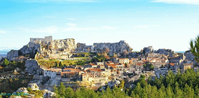 Provence középkori falvai