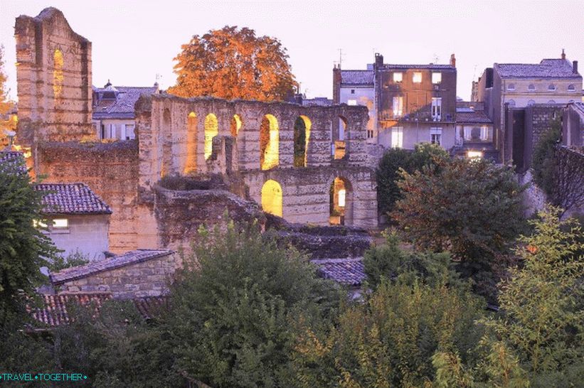 Amfiteátrum (Palais Gallien) 