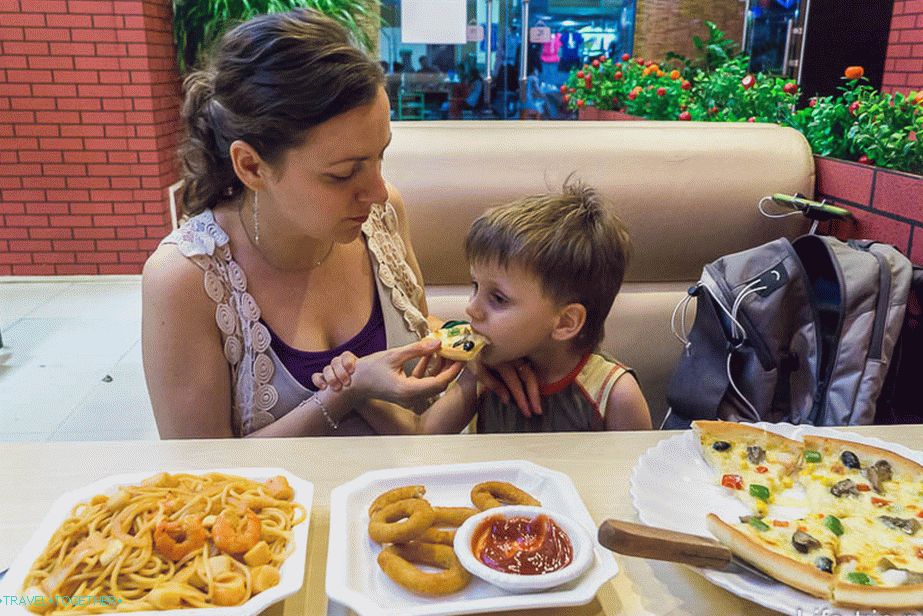 Cafe típusú pizzériák és pizza 50 jüanra