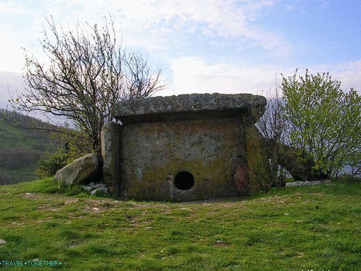 Dolmen Sunny. Neskis.