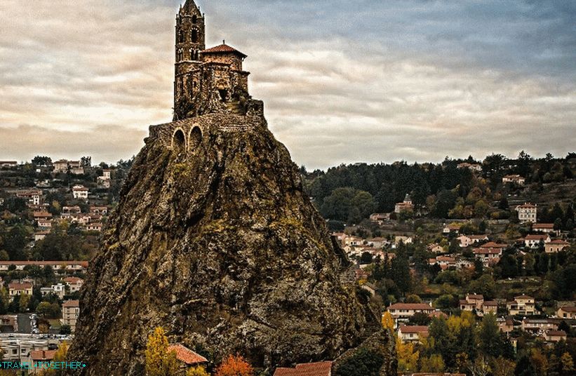 A Szűz Mária temploma a Le Puy-en-Velay-ben