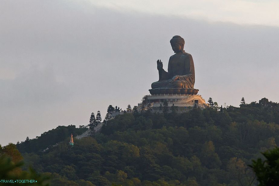 Nagy Buddha a Lantau-szigeten