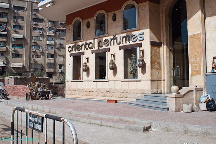 Város Kairó. Salon aromamasel.