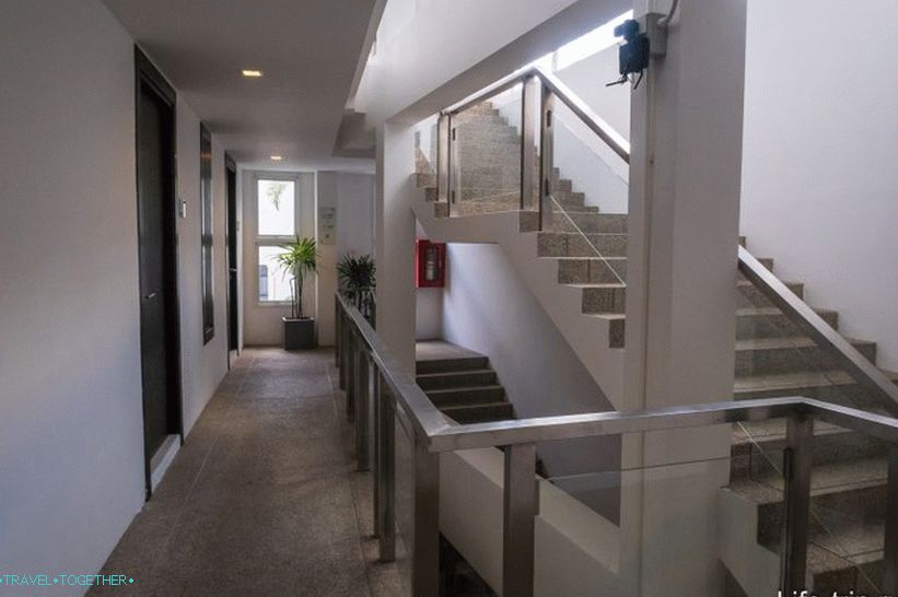 Good Phuket Hotel a Kata strandon - Lae Lay Suites