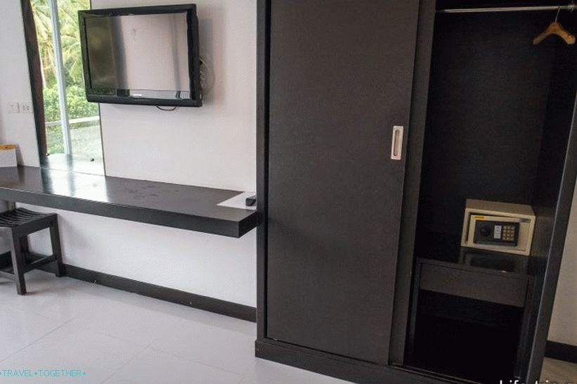 Good Phuket Hotel a Kata strandon - Lae Lay Suites