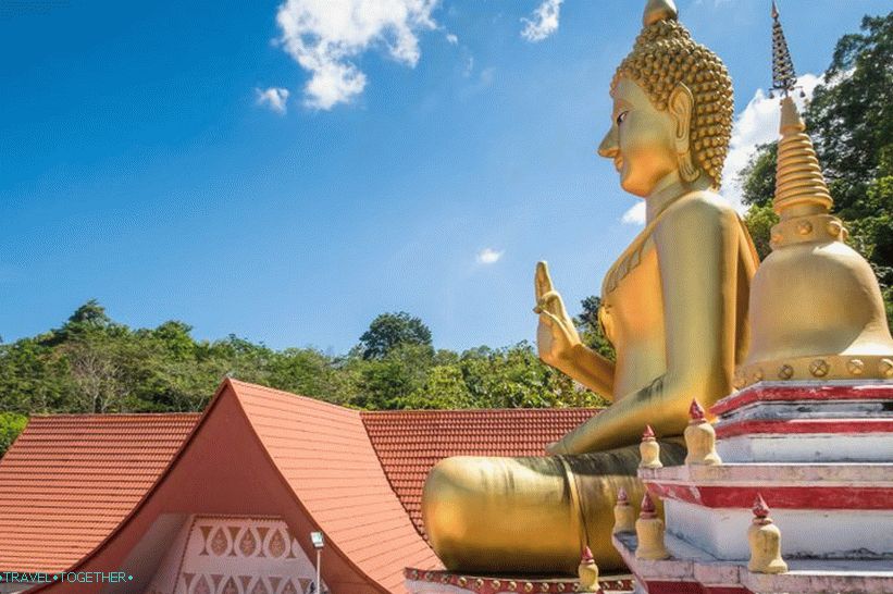 Kao Rang temploma Phuketben - a Rang Hill megfigyelő platformja közelében