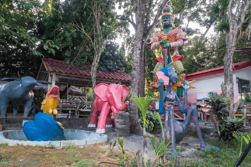 A fekvő Buddha temploma Phuketben - Wat Sri Sunthon