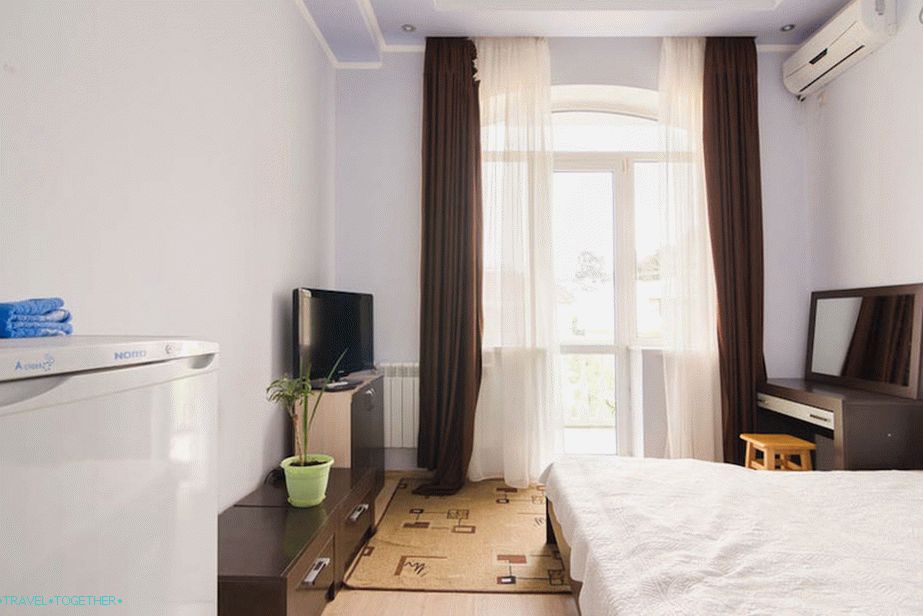 Hogyan lehet bérelni egy lakást Szocsiban, és olcsó - Airbnb összeállítás!