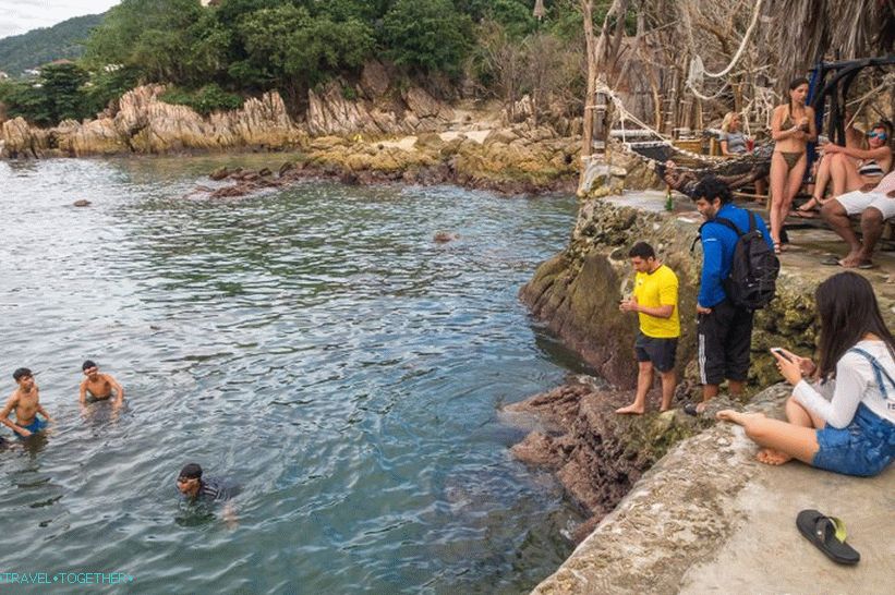 Koh Raham a Phangan-on - autentikus tengeri almás étterem