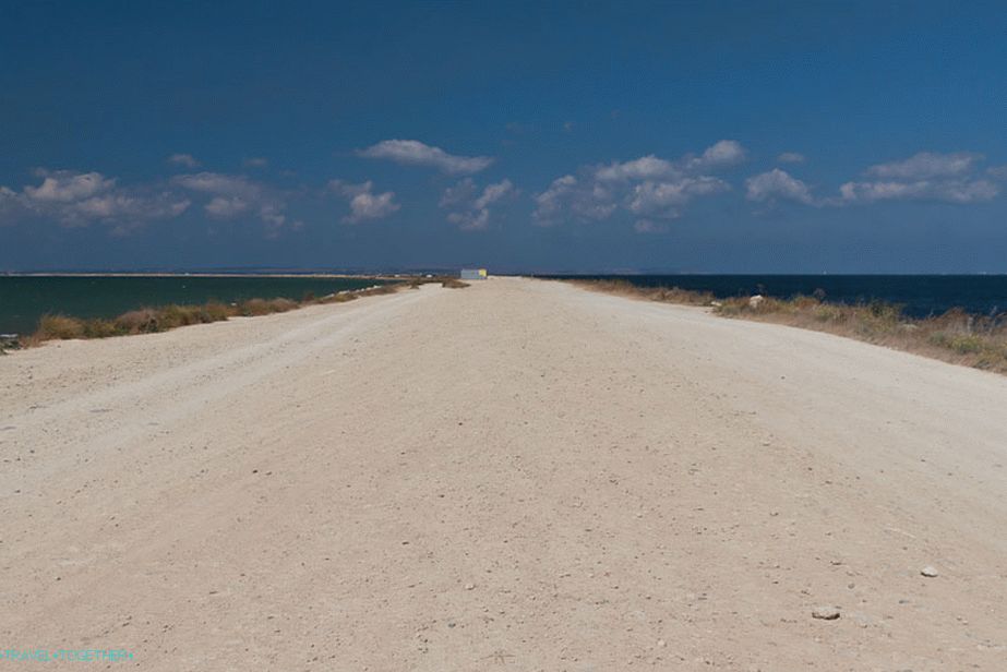 Тузлинская коса. Коса Тузла. Тамань коса. Азовское море коса Тузла. Коса чушка Азовское море.