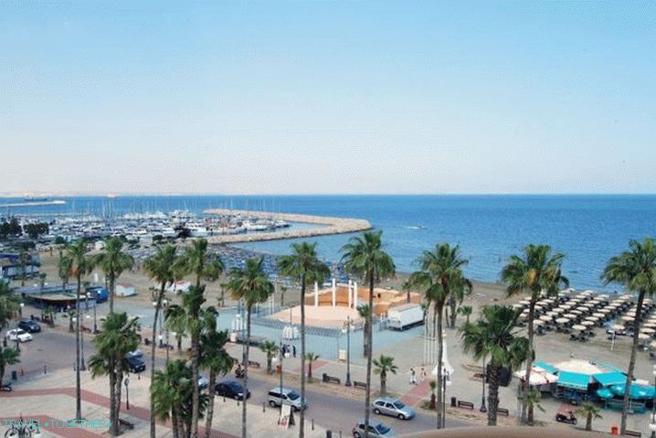 Ciprus, Larnaca City Quay