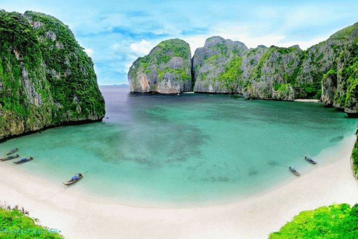 Thaiföld, Phi Phi-szigetek, ahol felvették a filmet a stranddal a Di Caprio-val