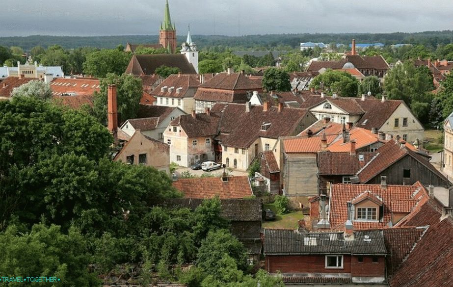 Kuldiga történelmi központjának panoráma
