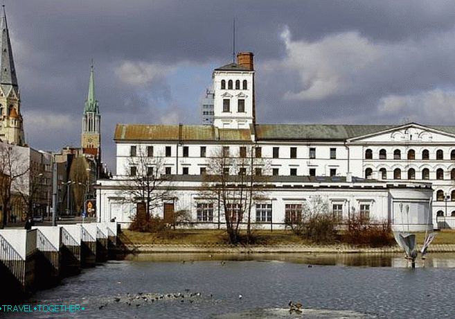 Fehér gyár Lodzban