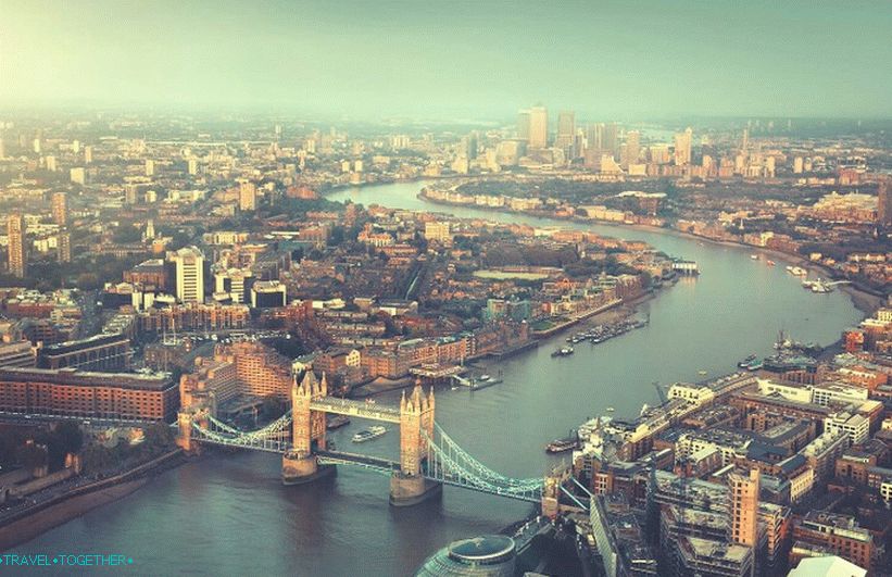 A Temze folyó és a londoni panoráma