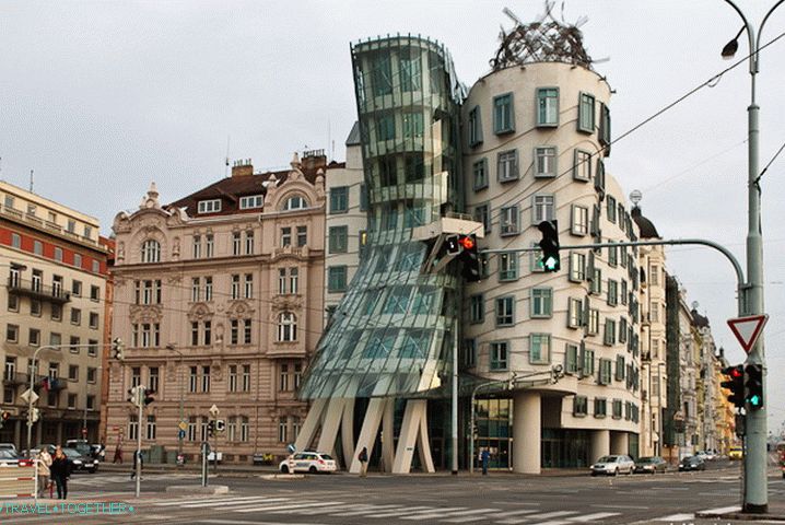 Szokatlan épület Prága központjában
