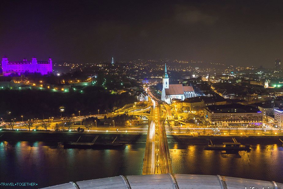 Kilátás az óváros és a pozsonyi vár felé
