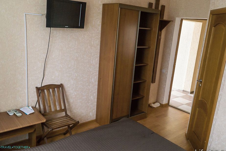 Hotel-amigo-05