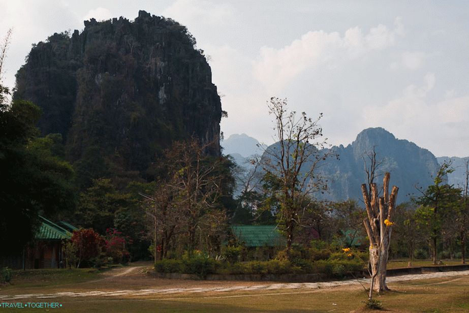 A Tham Chang barlang mellett
