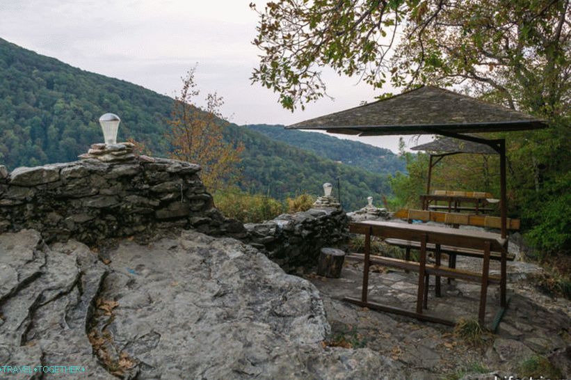 Eagle Rocks Szocsiban és Prometheus szobor - hogyan juthatunk el és árba
