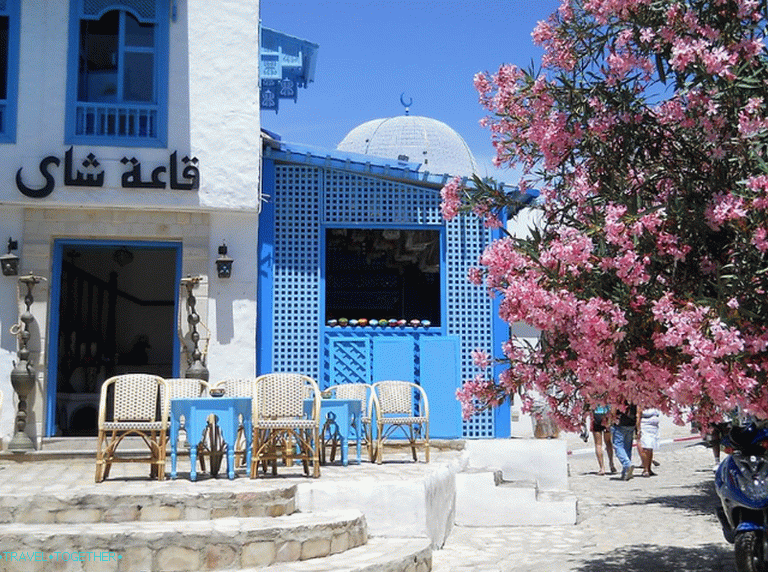 Dar-Nezhma-Ezzakhra palota