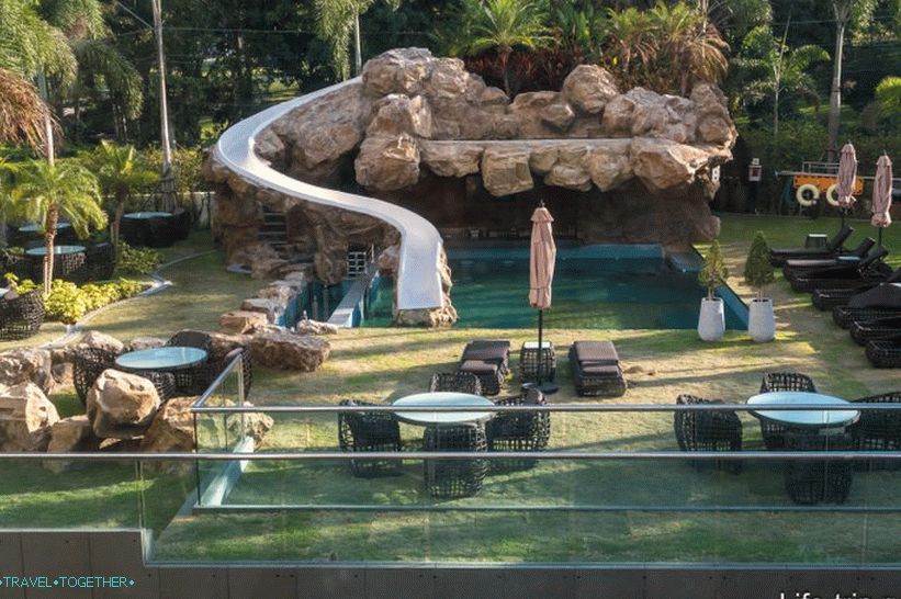 Hotel Kozi tengerparton Pattayában 4 csillagos - Amari Residences Pattaya
