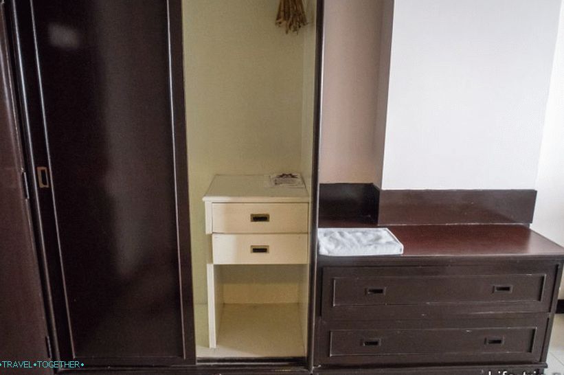 Kiváló olcsó szálloda Pattayában az első sorban - Mike Beach Resort