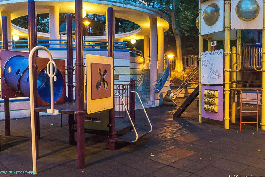 Játszótér Hong Kong Parkban