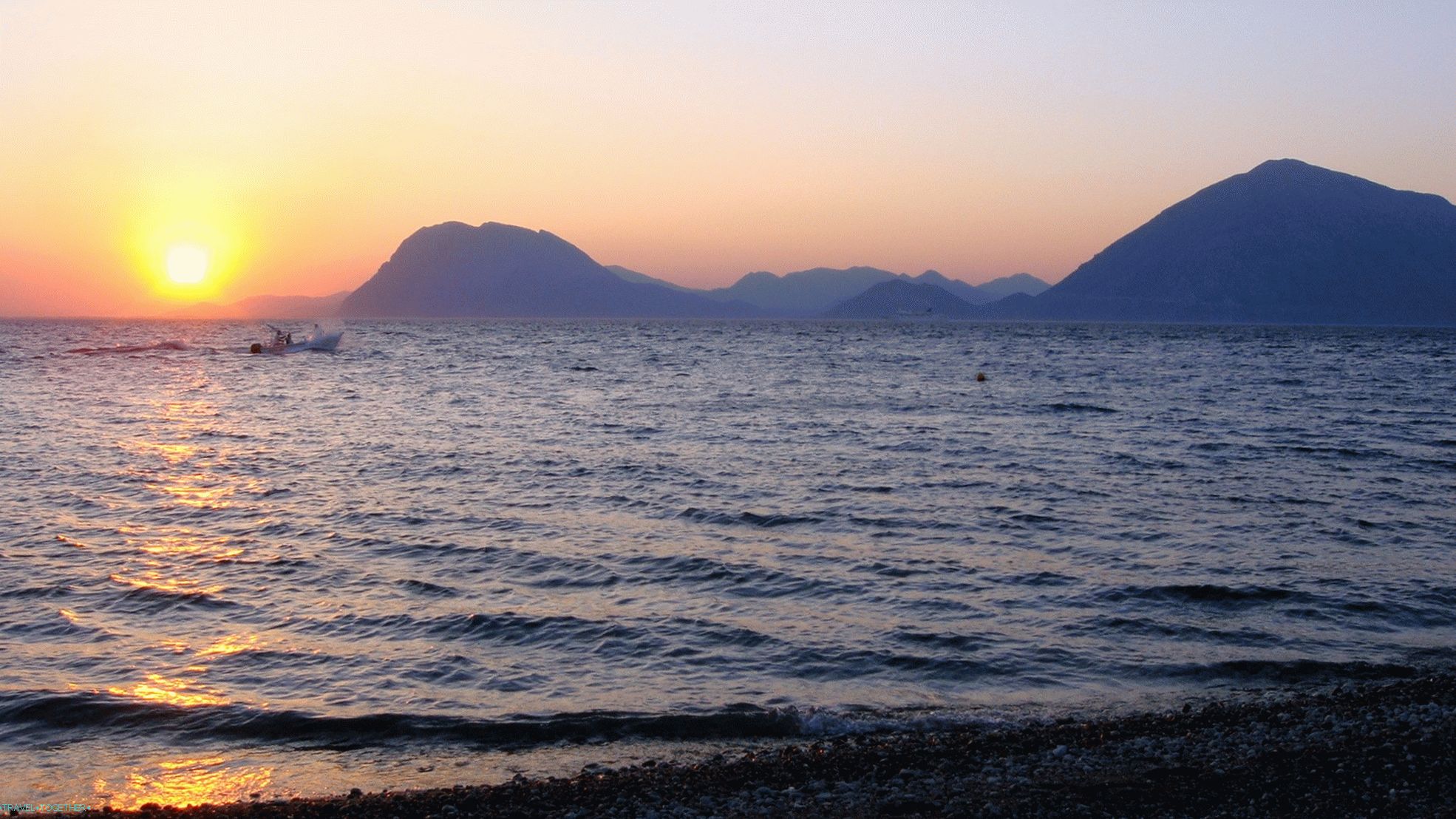 Patras. Hogyan kell szórakozni és mit kell tenni a harmadik Görögországban?