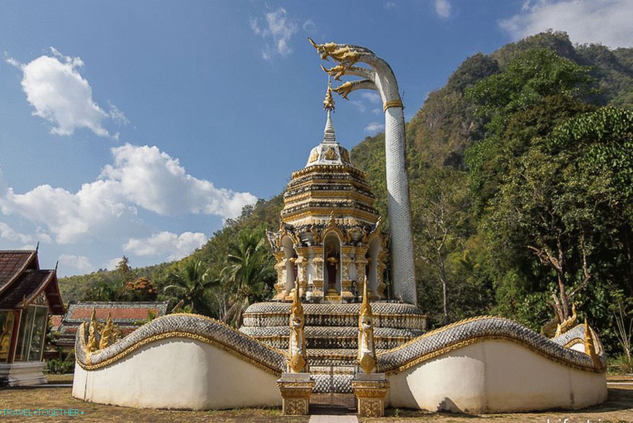 A templom Chiang Dao területén