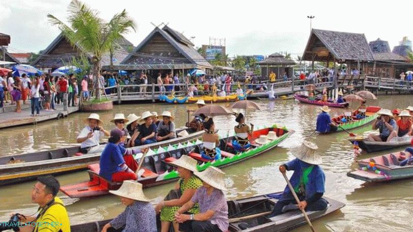 Pattaya úszó piac