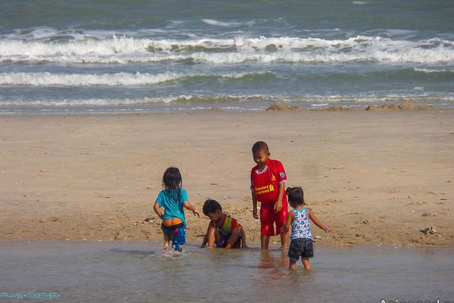 Cha Am Beach
