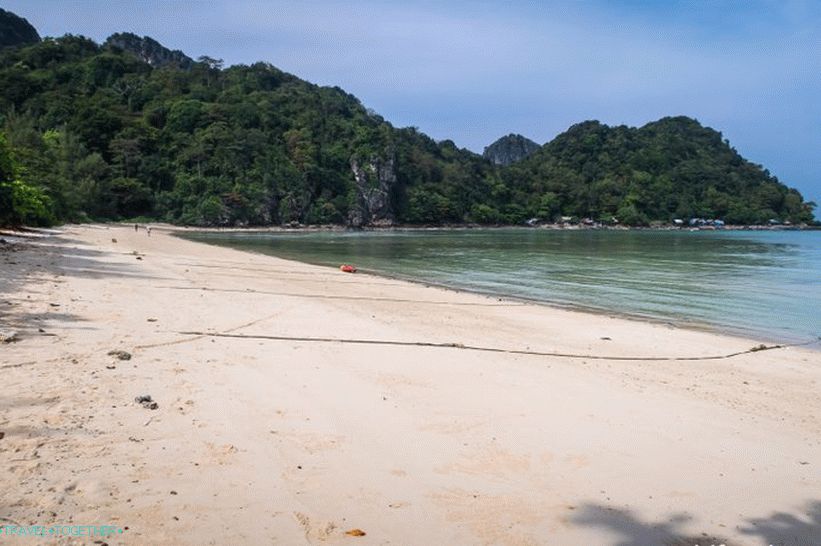 Lana Beach (Lo Lana strand) a Phi Phi Don-on - egy elhagyott strand
