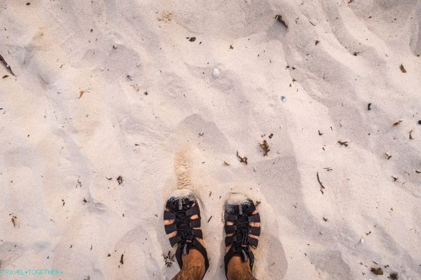 Lana Beach (Lo Lana strand) a Phi Phi Don-on - egy elhagyott strand