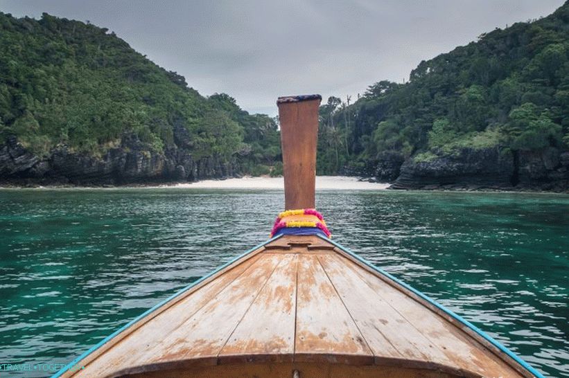 Nui Beach, Phi Phi Don-sziget