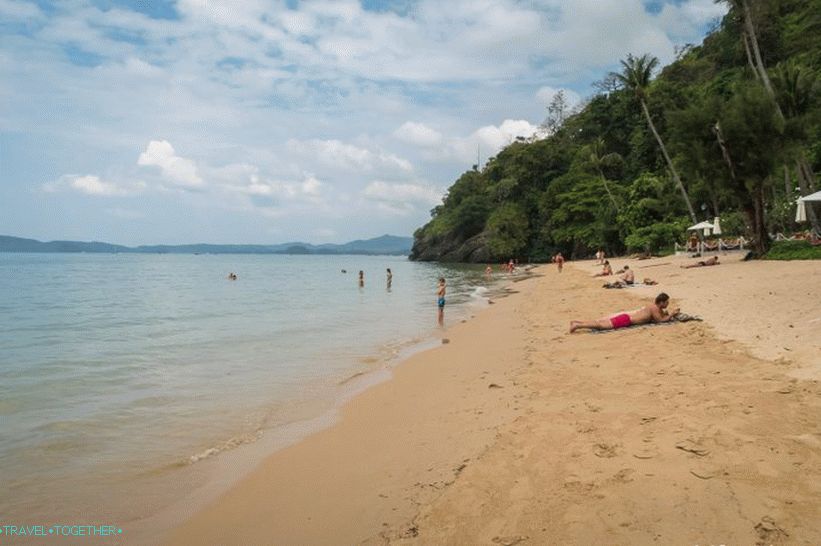 Pai Plong, jobb oldal. A köpeny mögött Ao Nang Beach