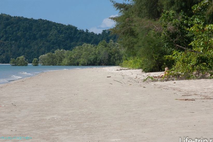 A Krabi-i Pan Beach hosszú és teljesen vad