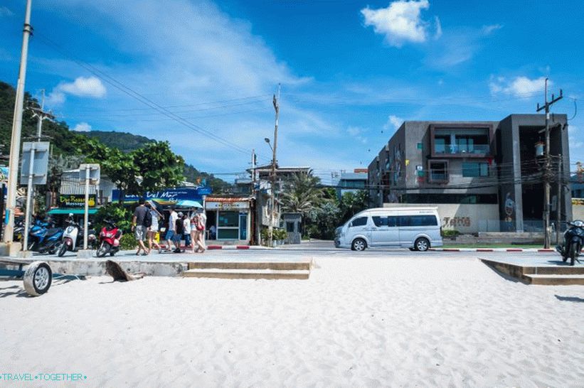 Patong Beach Phuketben a leginkább zajlik