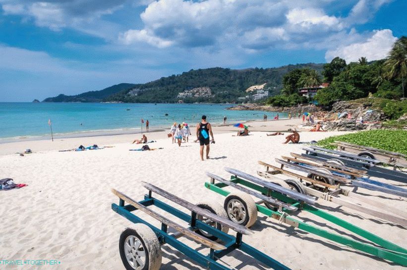 Patong Beach Phuketben a leginkább zajlik