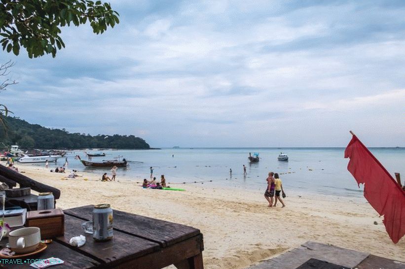 Thon Sai strand - Phi Phi Don-sziget fő strandja