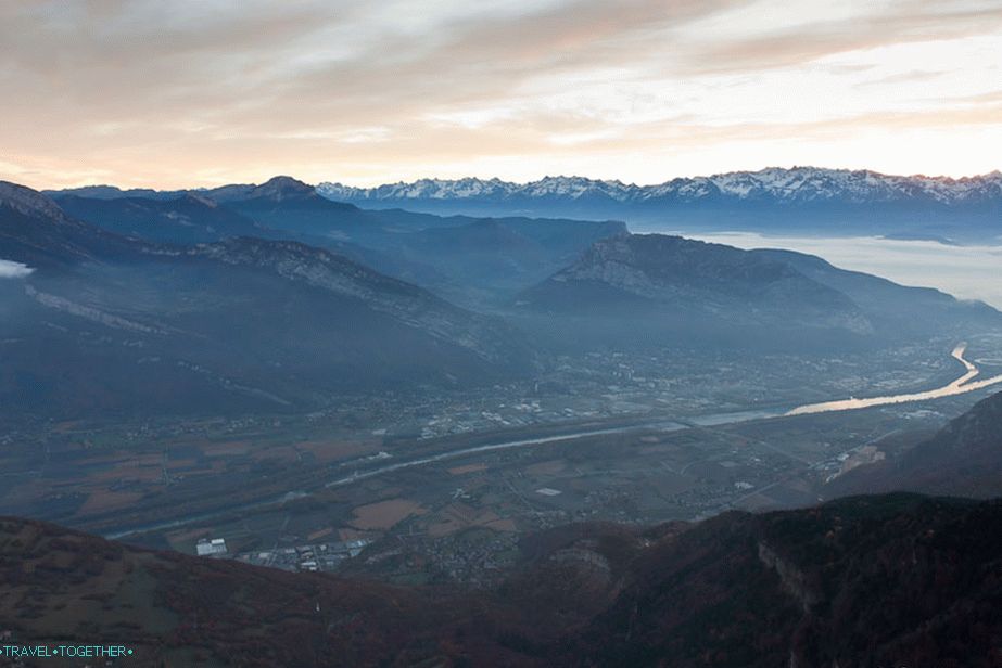 Francia Alpok Grenoble - hajnalban