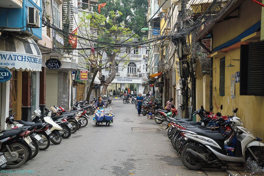 Utcán Hanoiban délután