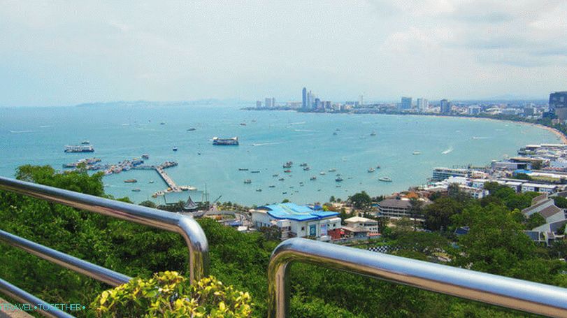 A Pratamnak Pattaya területén található megfigyelő fedélzet