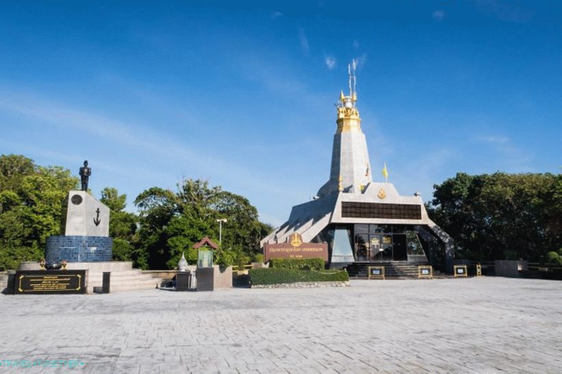 Monument Krom Luang Chumphon Phuketben