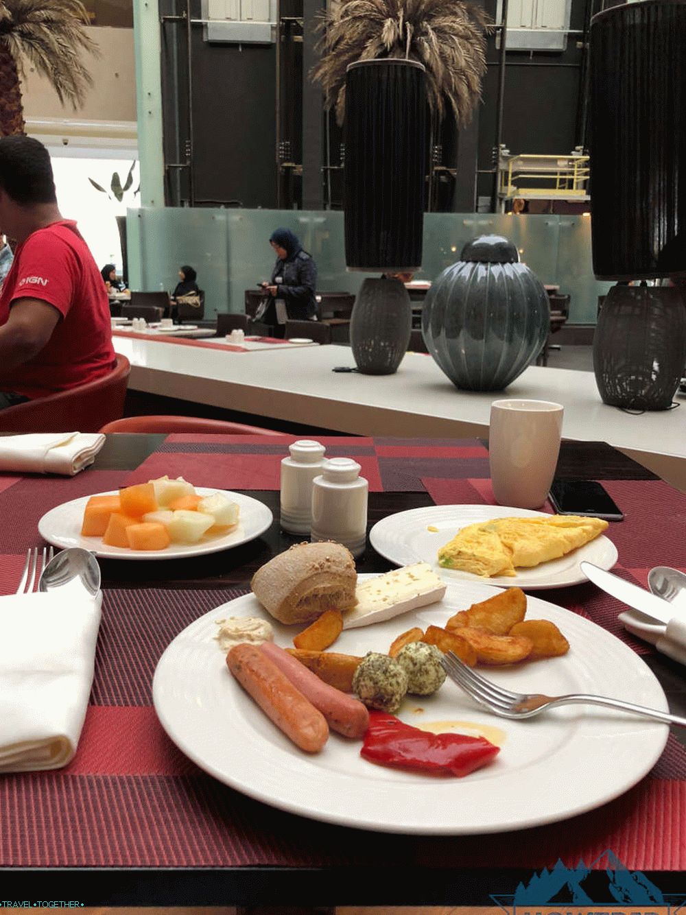 A reggeli a Centro Sharjah Hotelben