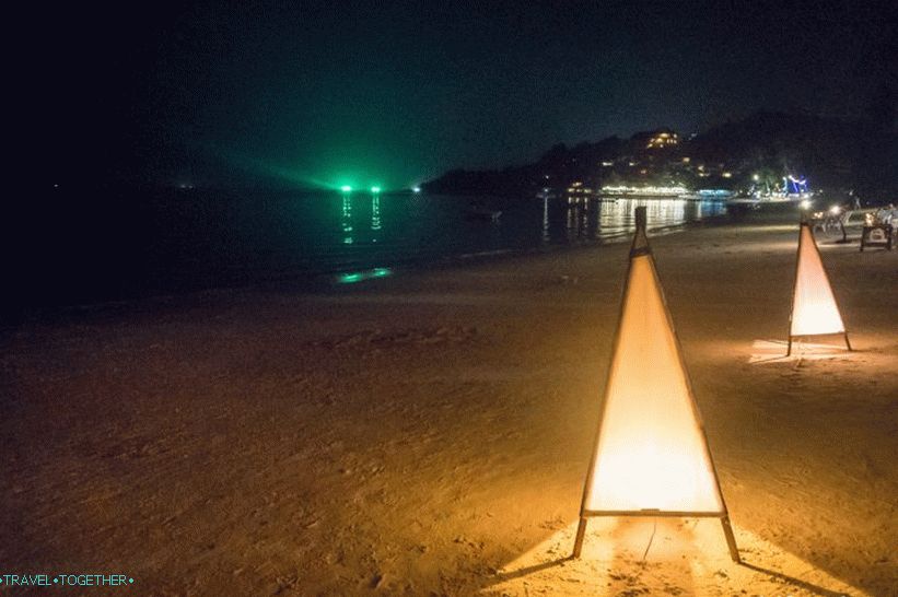 Vagga bár a Phangan-on - kókuszrázza a tengerre néző