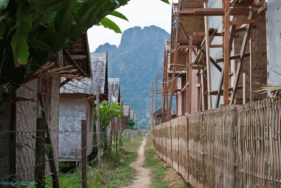 Vang Vieng - a bungalók között